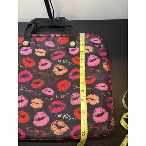 Betsey Johnson Laptop Bag Lips Kisses - Picture 15 of 16